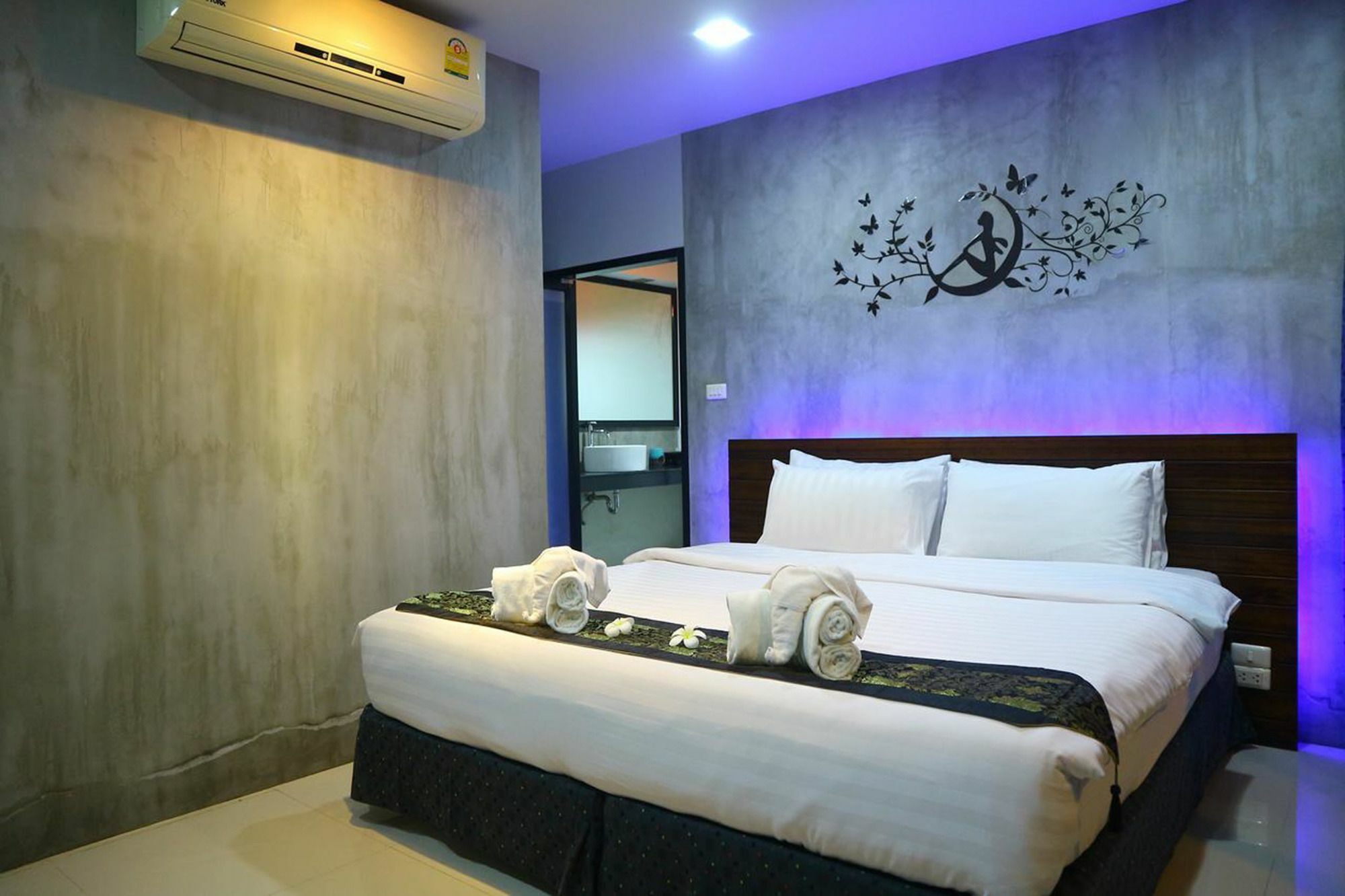 Hotel Baan Norkna Bangtao Strand Bang Tao Exterior foto