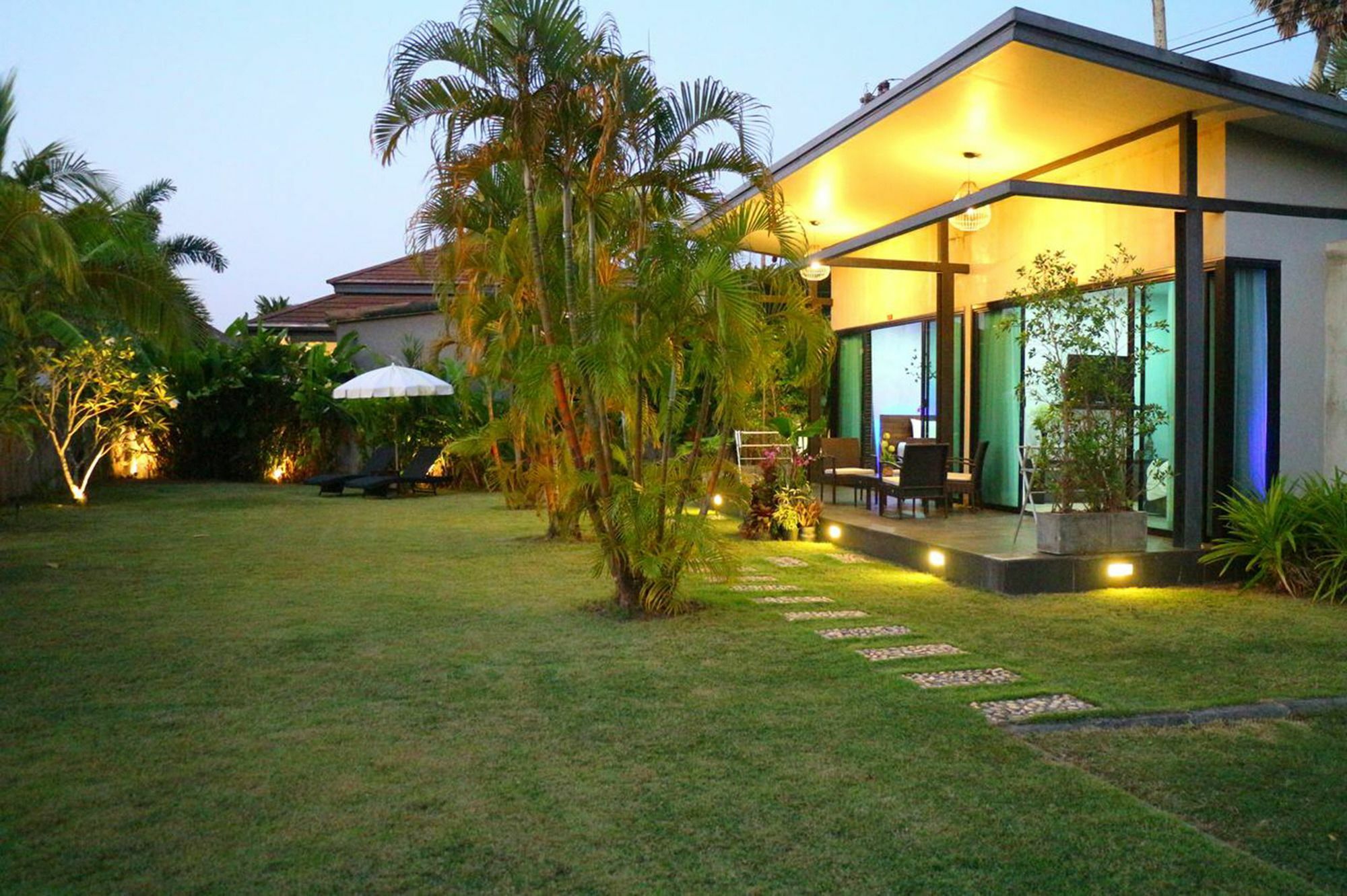 Hotel Baan Norkna Bangtao Strand Bang Tao Exterior foto
